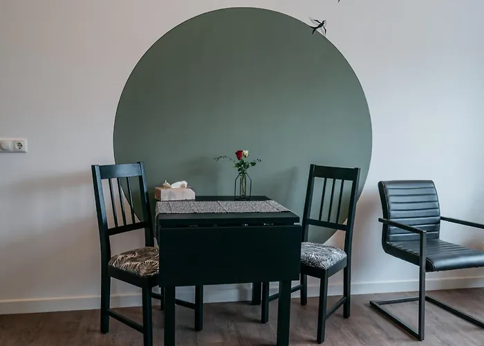 Klooster * Achthuizen