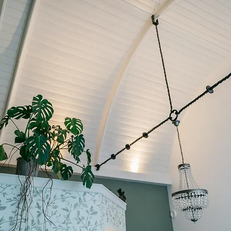 Klooster Bed & Breakfast Achthuizen